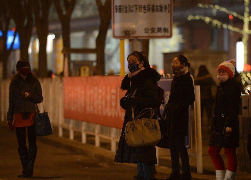 Фотография: В Пекине начали продавать воздух в банках №14 - BigPicture.ru