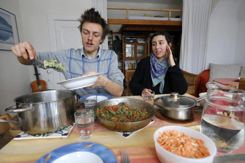 Фотография: Мы кормимся с помойки, а вы? №1 - BigPicture.ru