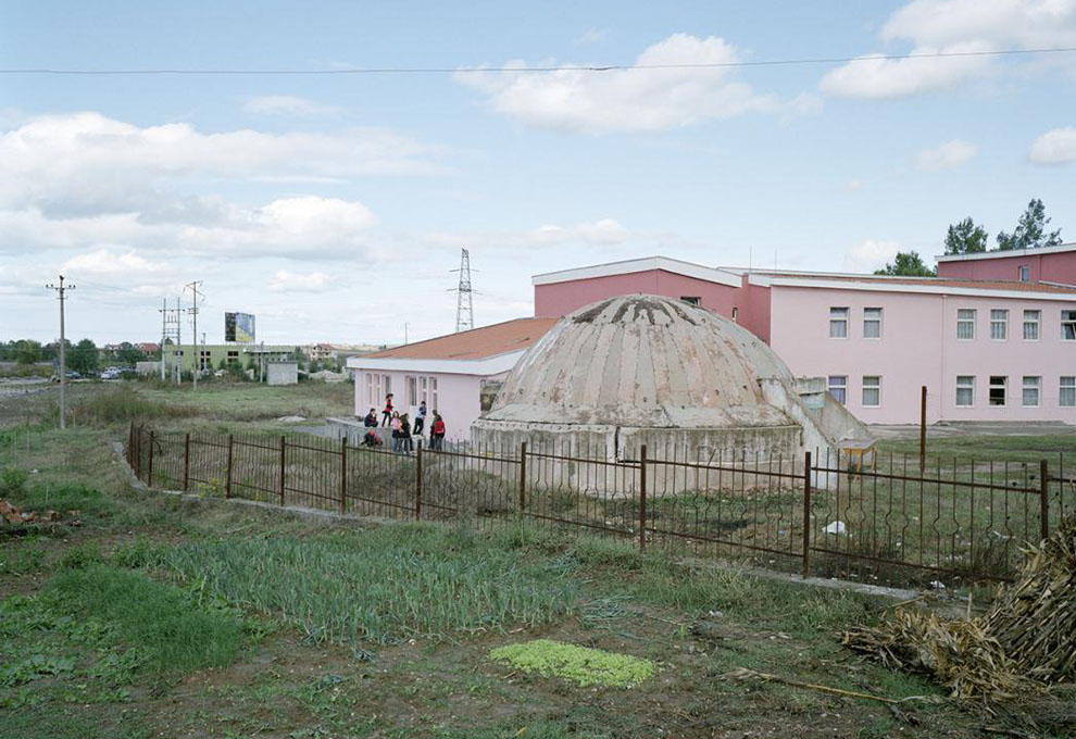 Фотография: Дэвид Гальярд: Албанские бункеры №3 - BigPicture.ru