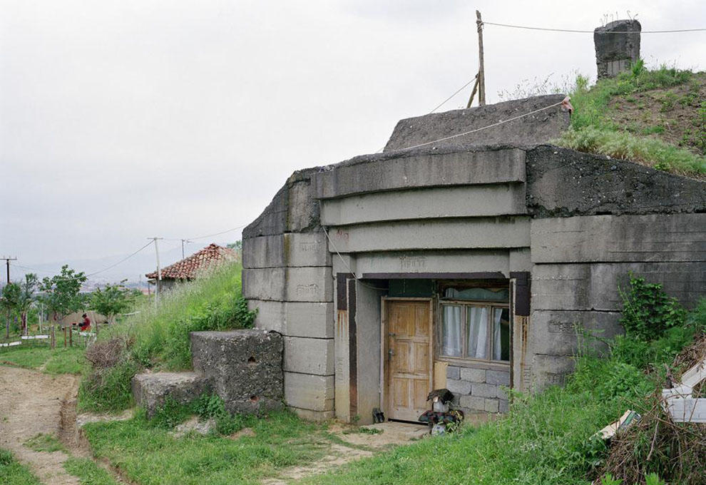 Фотография: Дэвид Гальярд: Албанские бункеры №5 - BigPicture.ru