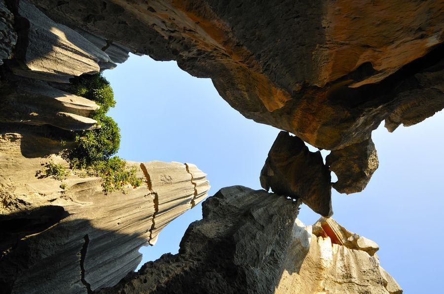 Фотография: Чудеса света: каменный лес Шилинь в Китае №12 - BigPicture.ru