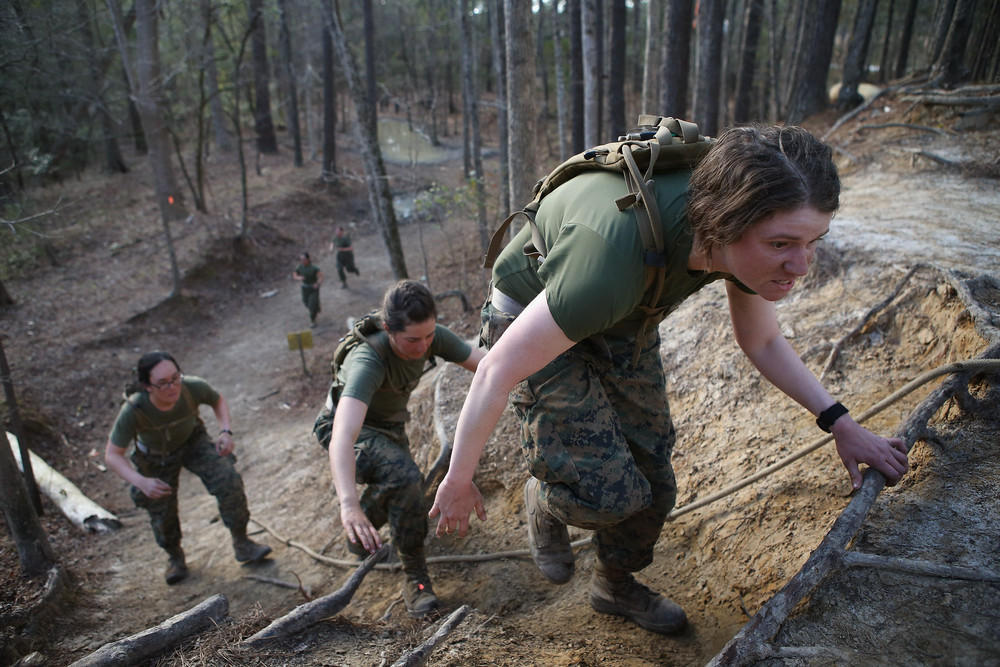 Фотография: Боевая подготовка женщин-морских пехотинцев США №2 - BigPicture.ru