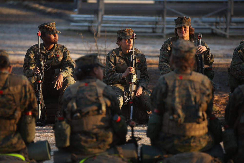Фотография: Боевая подготовка женщин-морских пехотинцев США №18 - BigPicture.ru