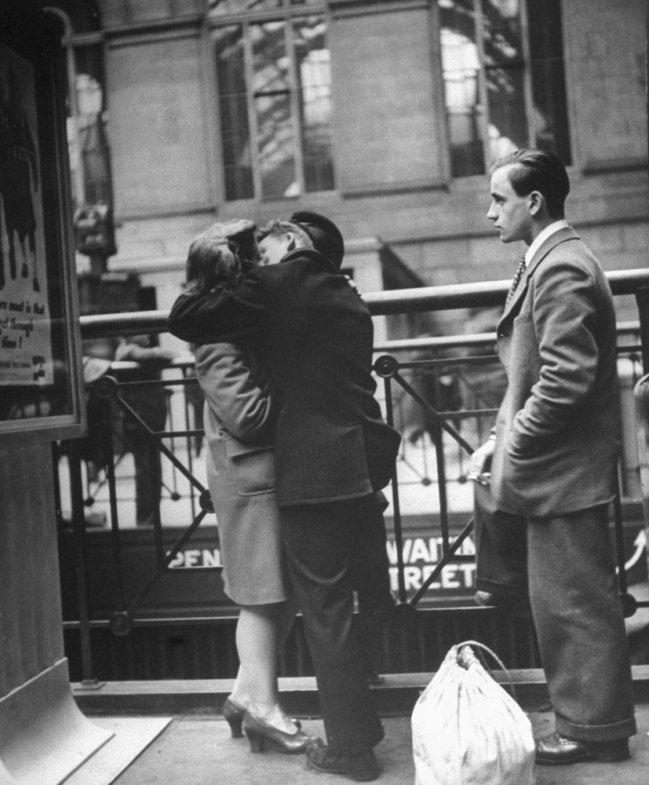 Фотография: Прощание американки. Пенсильванский вокзал. 1943 №14 - BigPicture.ru