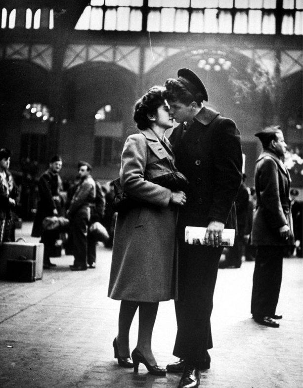Фотография: Прощание американки. Пенсильванский вокзал. 1943 №22 - BigPicture.ru