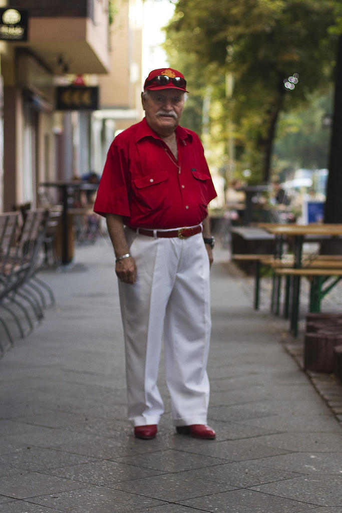 Фотография: Харизматичный старичок Али каждый день демонстрирует новый лук №18 - BigPicture.ru