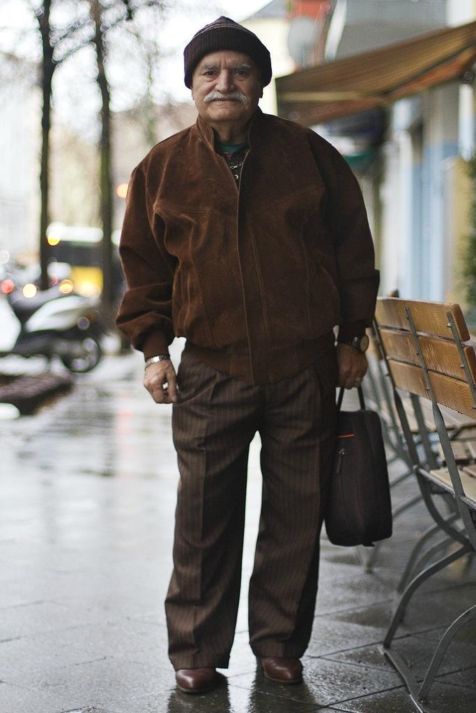 Фотография: Харизматичный старичок Али каждый день демонстрирует новый лук №24 - BigPicture.ru