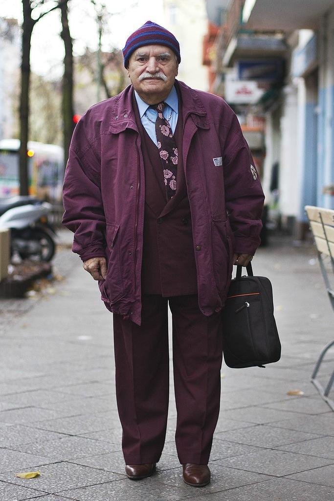 Фотография: Харизматичный старичок Али каждый день демонстрирует новый лук №7 - BigPicture.ru