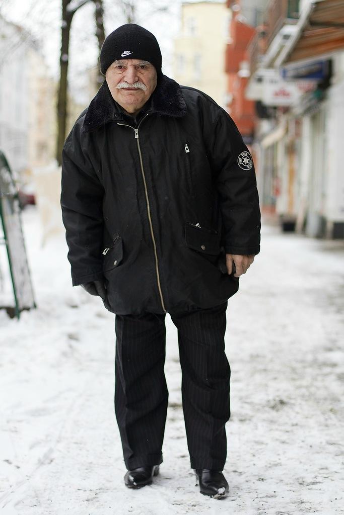 Фотография: Харизматичный старичок Али каждый день демонстрирует новый лук №3 - BigPicture.ru