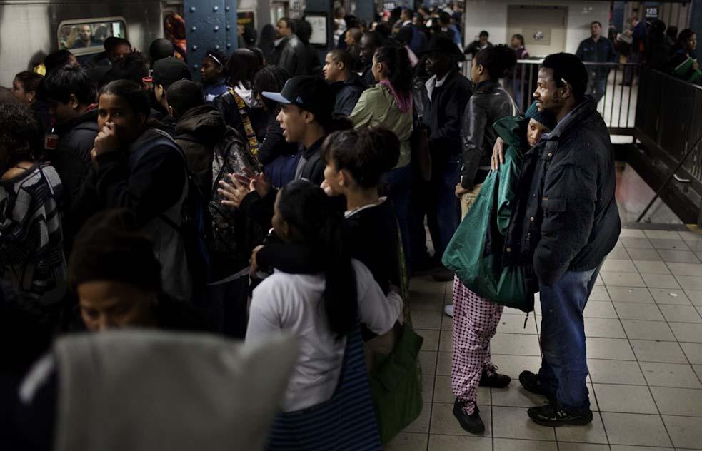 Фотография: Семейные отношения бомжей из нью-йоркского метро №15 - BigPicture.ru