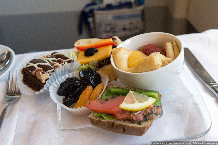 Фотография: Чем кормит пассажиров Аэрофлот №13 - BigPicture.ru