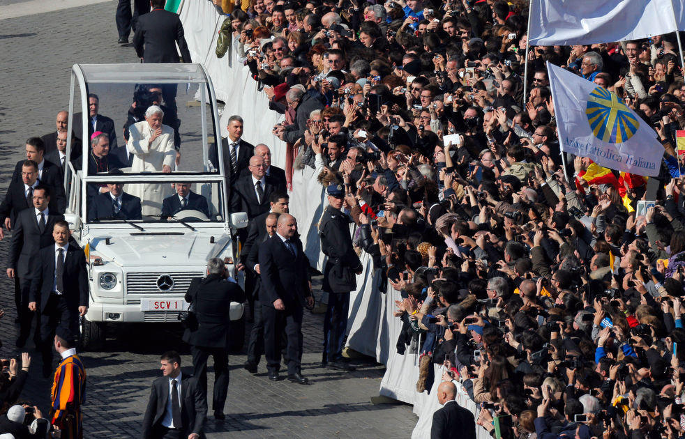 Фотография: Последняя всеобщая аудиенция Папы Бенедикта XVI №29 - BigPicture.ru