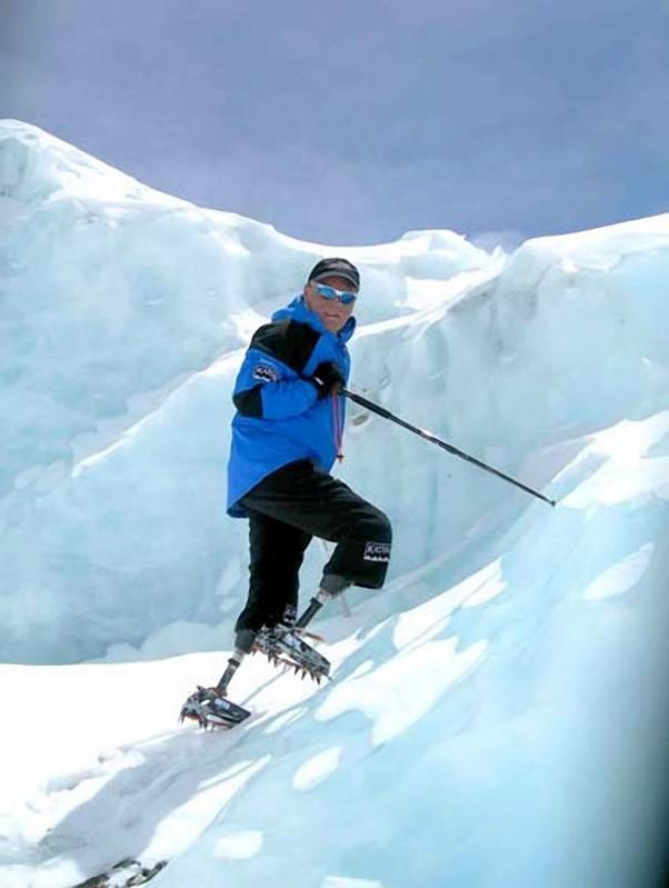 Фотография: Марк Инглис: первый альпинист, покоривший Эверест без ног №5 - BigPicture.ru