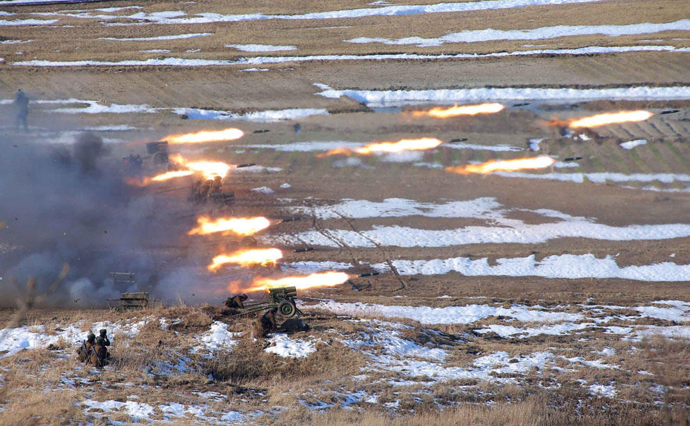 Фотография: Северная Корея привела ракеты в боевую готовность и целится в США №23 - BigPicture.ru