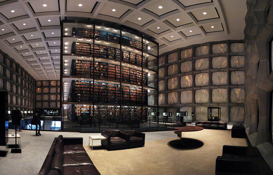 Фотография: Топ-10 самых красивых университетских библиотек мира №3 - BigPicture.ru