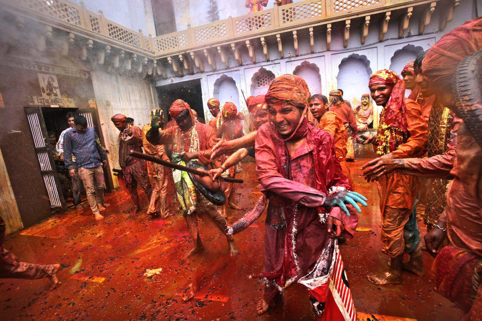 Фотография: Празднование фестиваля Холи в Индии №16 - BigPicture.ru