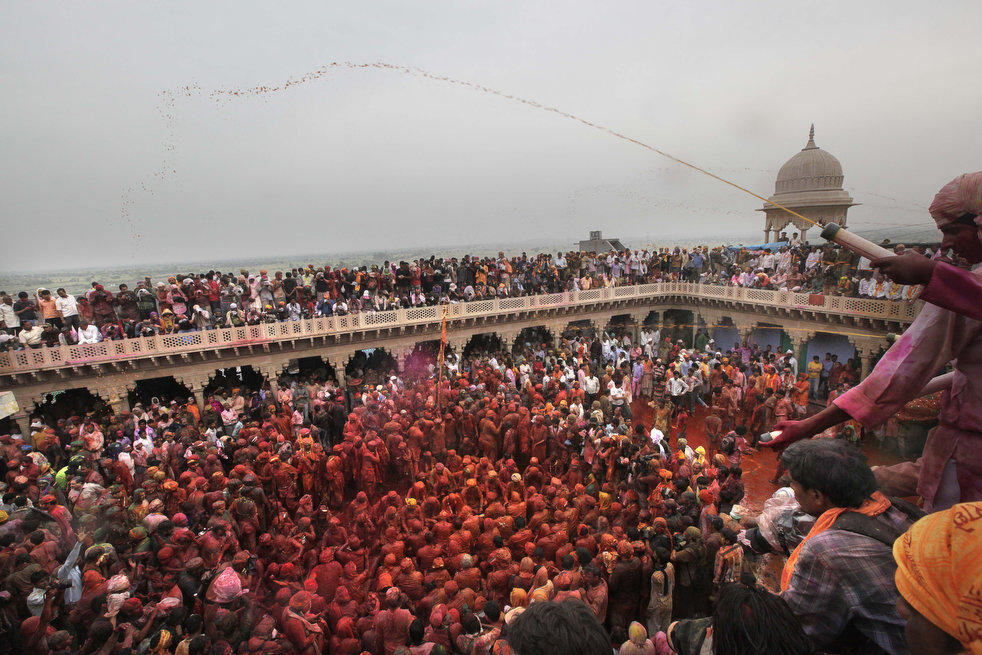 Фотография: Празднование фестиваля Холи в Индии №18 - BigPicture.ru