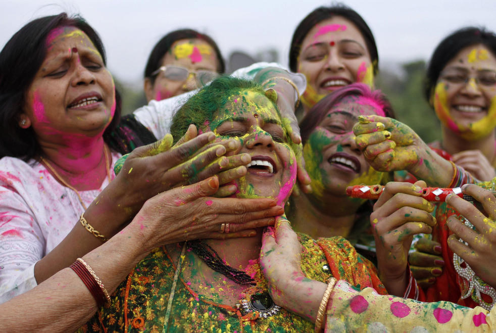 Фотография: Празднование фестиваля Холи в Индии №35 - BigPicture.ru