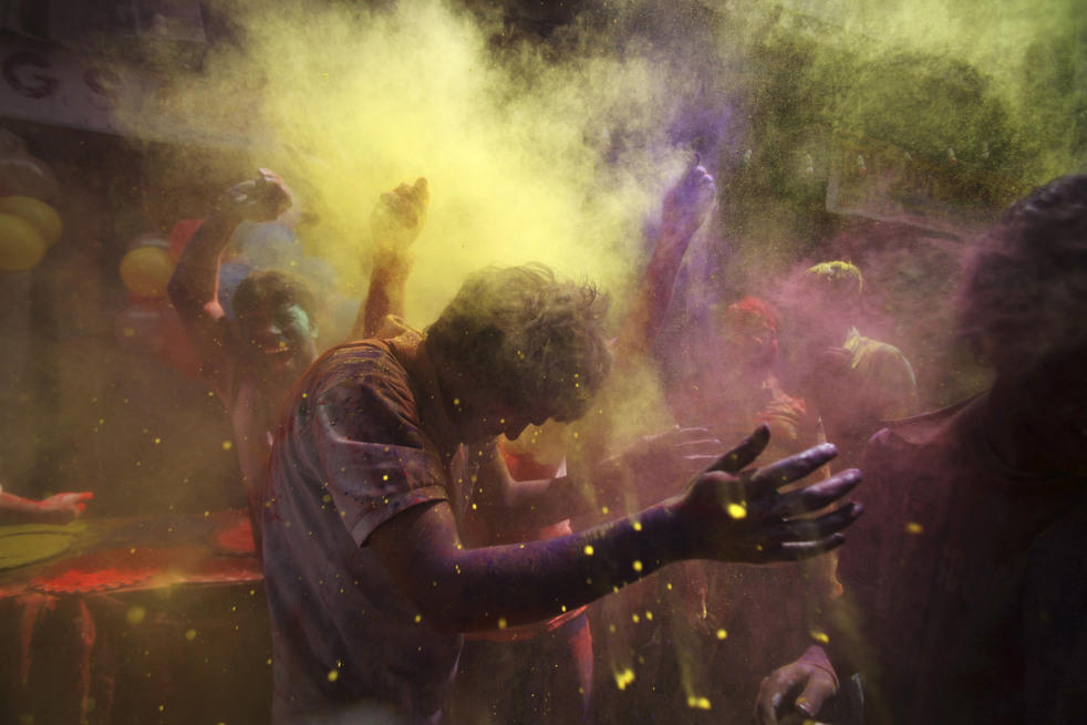 Фотография: Празднование фестиваля Холи в Индии №38 - BigPicture.ru