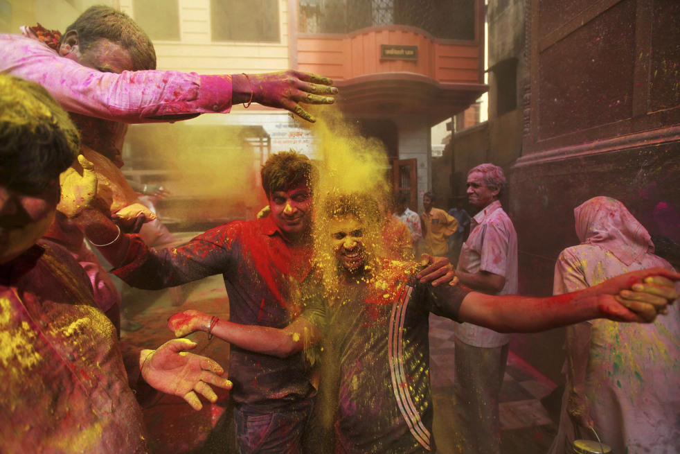 Фотография: Празднование фестиваля Холи в Индии №40 - BigPicture.ru