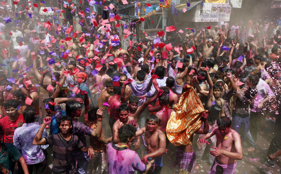 Фотография: Празднование фестиваля Холи в Индии №43 - BigPicture.ru