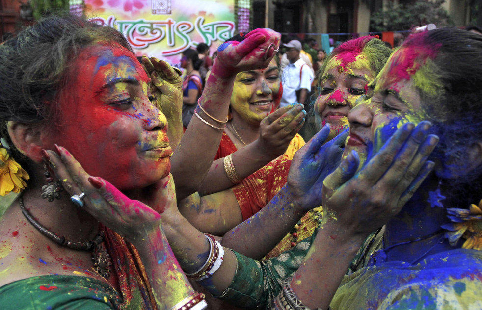 Фотография: Празднование фестиваля Холи в Индии №10 - BigPicture.ru