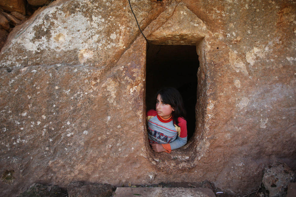 Фотография: Сирийцы нашли убежище в римских гробницах №6 - BigPicture.ru