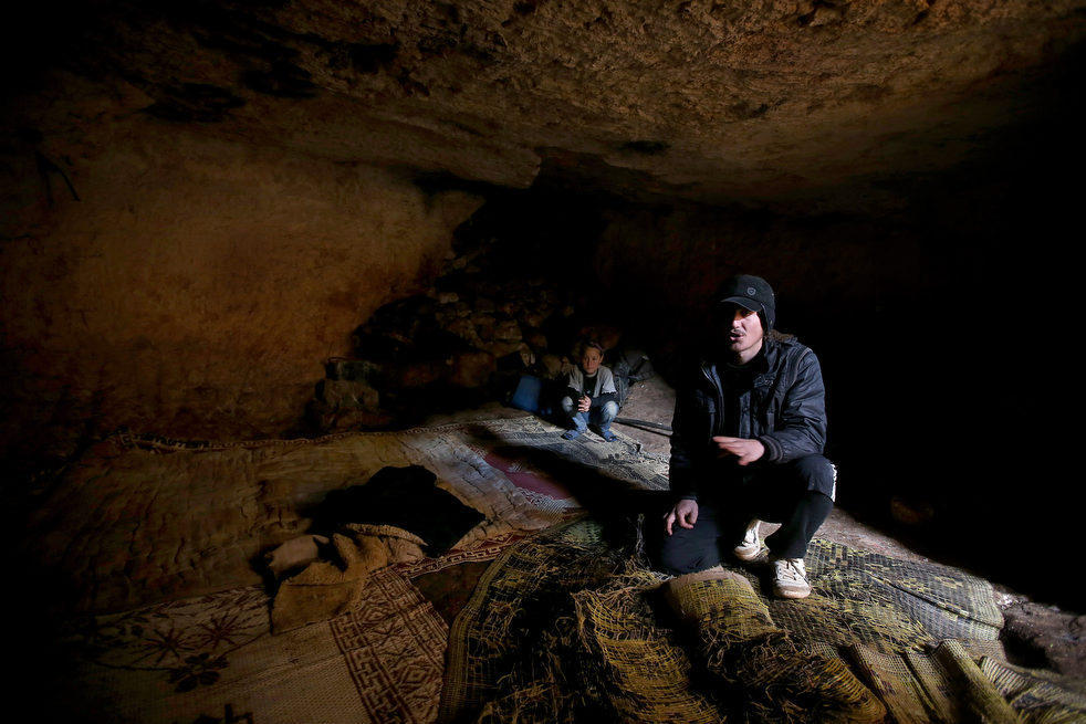 Фотография: Сирийцы нашли убежище в римских гробницах №9 - BigPicture.ru