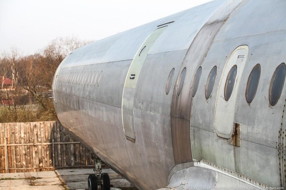Фотография: Самолет Брежнева в украинском огороде №18 - BigPicture.ru