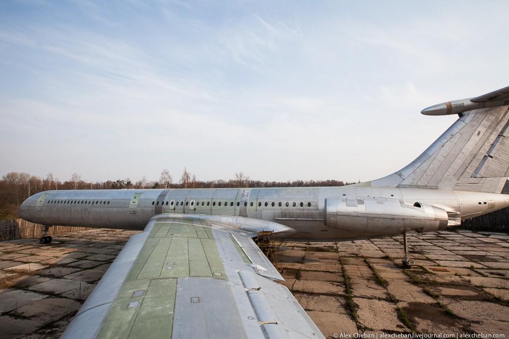 Фотография: Самолет Брежнева в украинском огороде №20 - BigPicture.ru