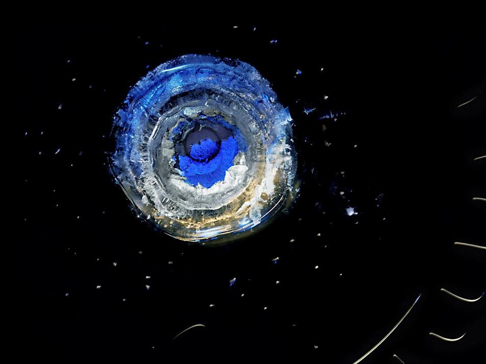 Фотография: Взрывающиеся галактики - как пуля разбивает органическое стекло №10 - BigPicture.ru