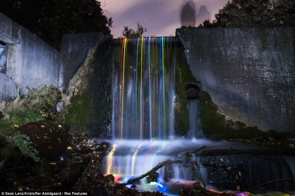 Фотография: Неоновые водопады №3 - BigPicture.ru