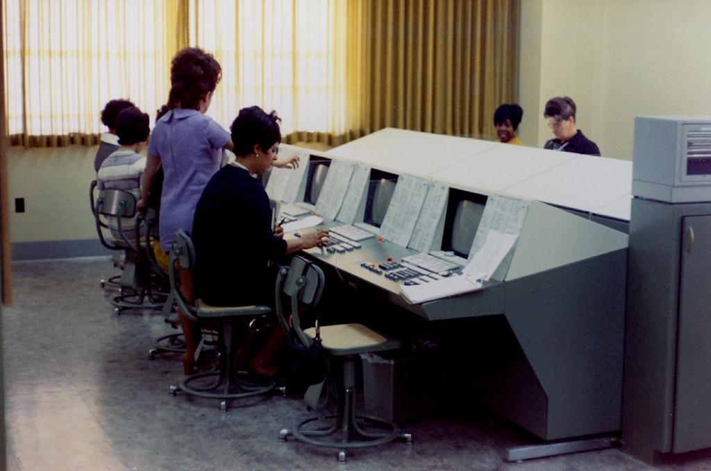 Фотография: Как выглядели офисные работники в 1960-е №4 - BigPicture.ru