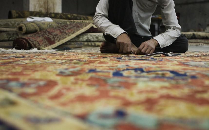Фотография: Как делают ковры в Индии №10 - BigPicture.ru
