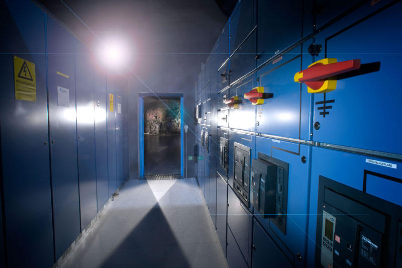 Фотография: Дата-центр в ядерном бункере времен Холодной войны №13 - BigPicture.ru