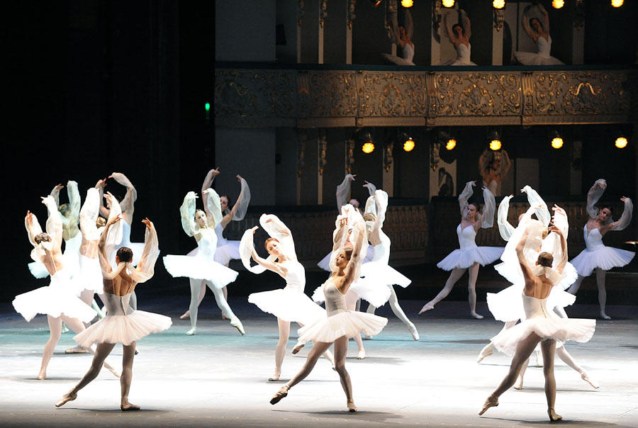 Фотография: Самые яркие кадры открытия Мариинского театра №23 - BigPicture.ru