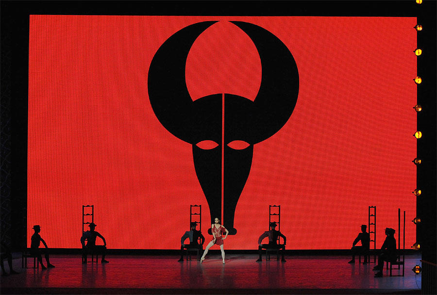Фотография: Самые яркие кадры открытия Мариинского театра №38 - BigPicture.ru