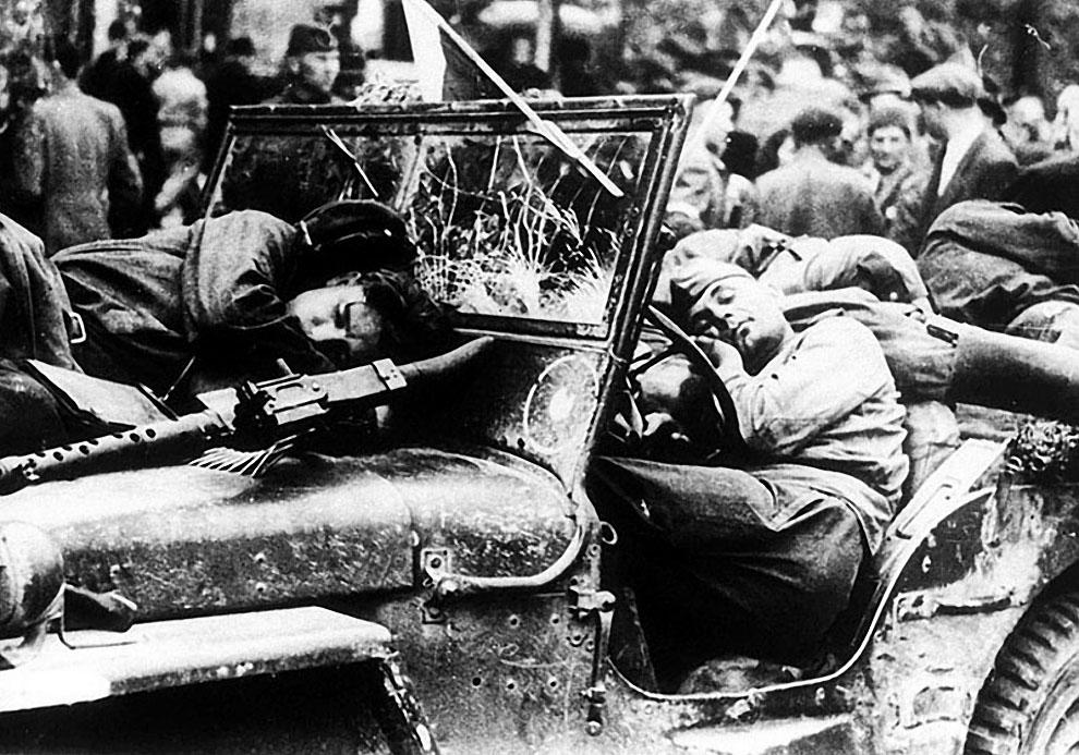 Фотография: В День Победы: 35 знаменитых снимков Великой Отечественной войны №34 - BigPicture.ru