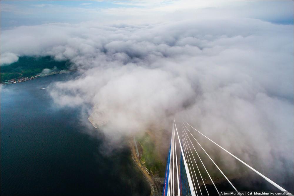 Фотография: Нелегальное восхождение на самый большой в мире вантовый мост №10 - BigPicture.ru