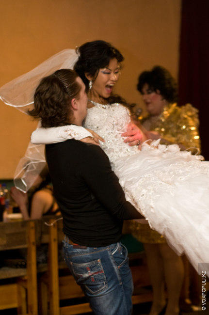 Фотография: Первая лесбийская свадьба в Казахстане №36 - BigPicture.ru