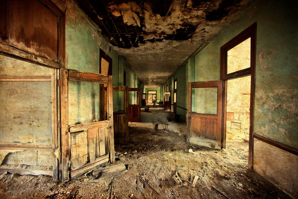 Фотография: Заброшенные школы и университеты по всему миру №25 - BigPicture.ru