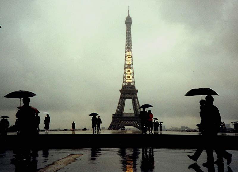 Фотография: Самые романтичные зонтики Парижа №15 - BigPicture.ru