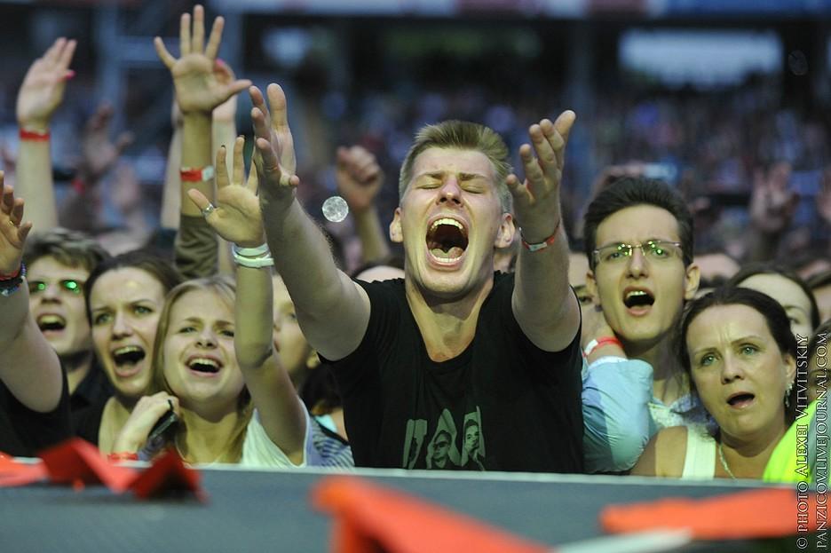 Фотография: Depeche Mode в Москве на стадионе в Черкизово №3 - BigPicture.ru