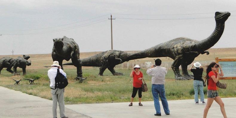 Фотография: Целующиеся динозавры Эрэн-Хото в Китае №12 - BigPicture.ru