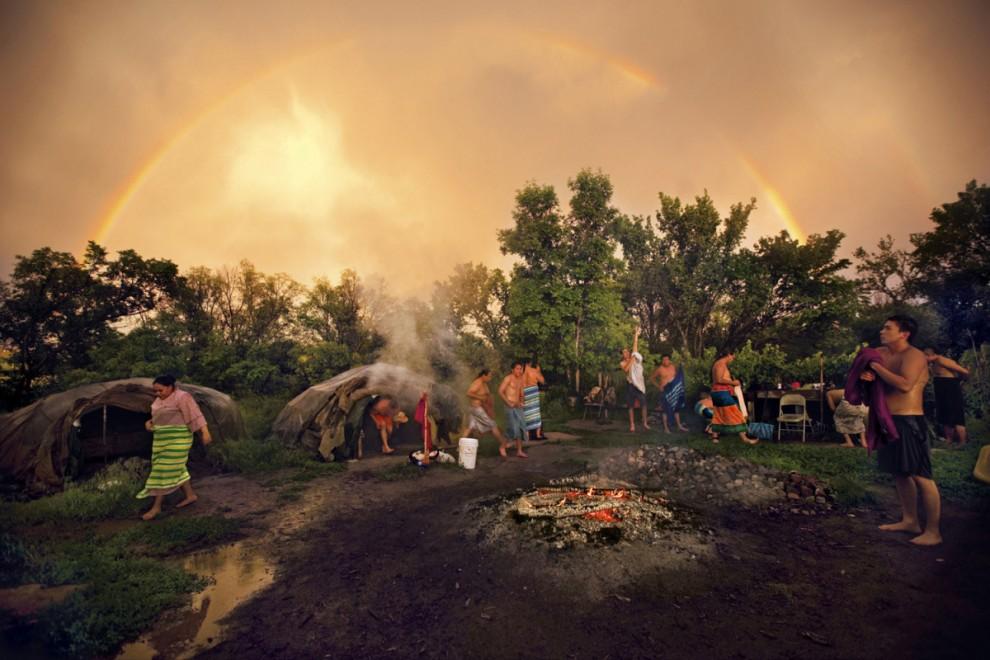 Фотография: Сюрреалистичные фотографии из жизни современных индейцев оглала-лакота №22 - BigPicture.ru