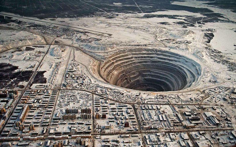 Фотография: 8 самых впечатляющих дыр в поверхности Земли №2 - BigPicture.ru