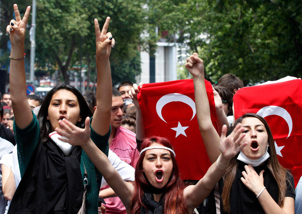 Фотография: Массовые протесты в Турции №19 - BigPicture.ru