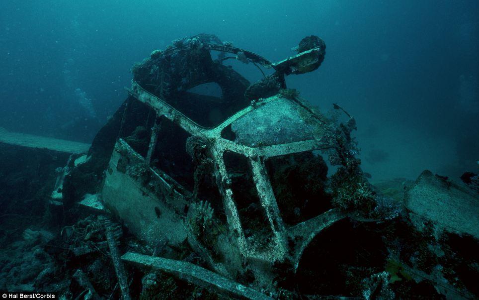 Фотография: Подводное кладбище кораблей №10 - BigPicture.ru
