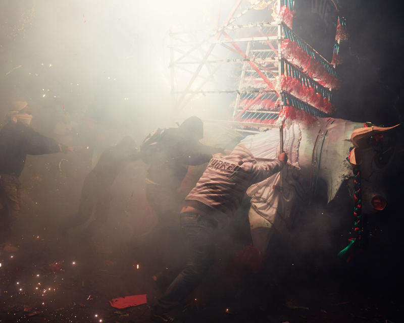 Фотография: Сногсшибательная пиротехника - мексиканцы отжигают на фестивале фейерверков №7 - BigPicture.ru
