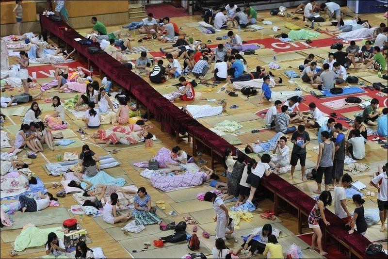 Фотография: Что спасает китайских студентов от жары? №7 - BigPicture.ru